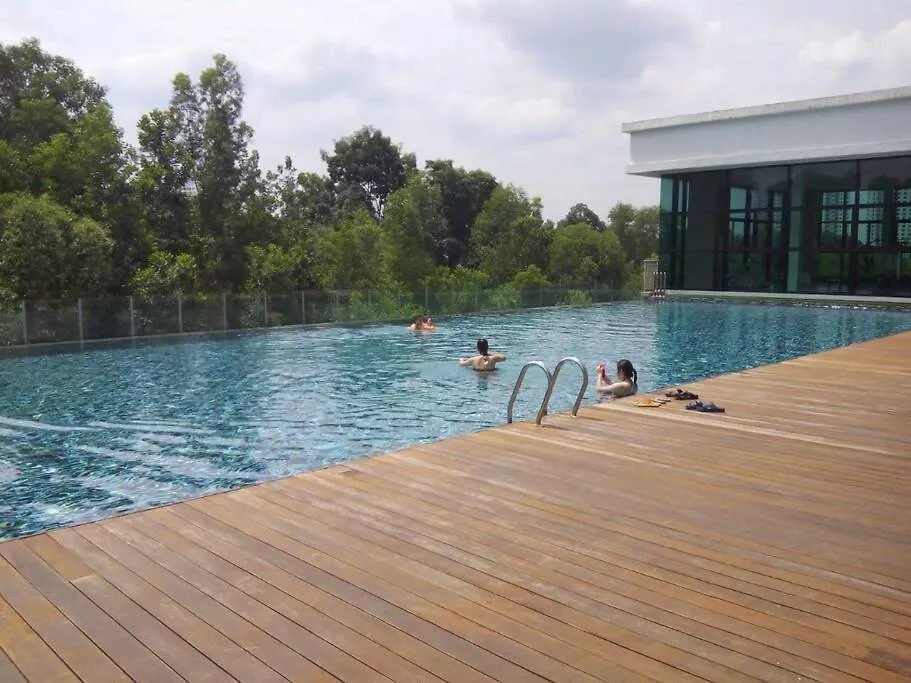 Cozy Sky Loft 5 Guests With Netflix & Facilities L28 Apartment Johor Bahru