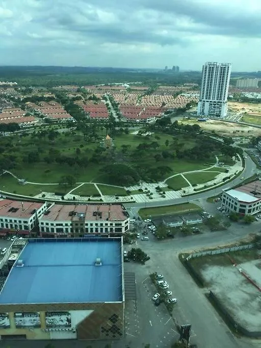 Cozy Sky Loft 5 Guests With Netflix & Facilities L28 Apartment Johor Bahru